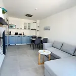 Sunshine Rose - Sea View, Neubau, Luxus דירה *