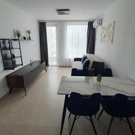Apartament Sunshine Rose - Sea View, Neubau, Luxus Święty Włas